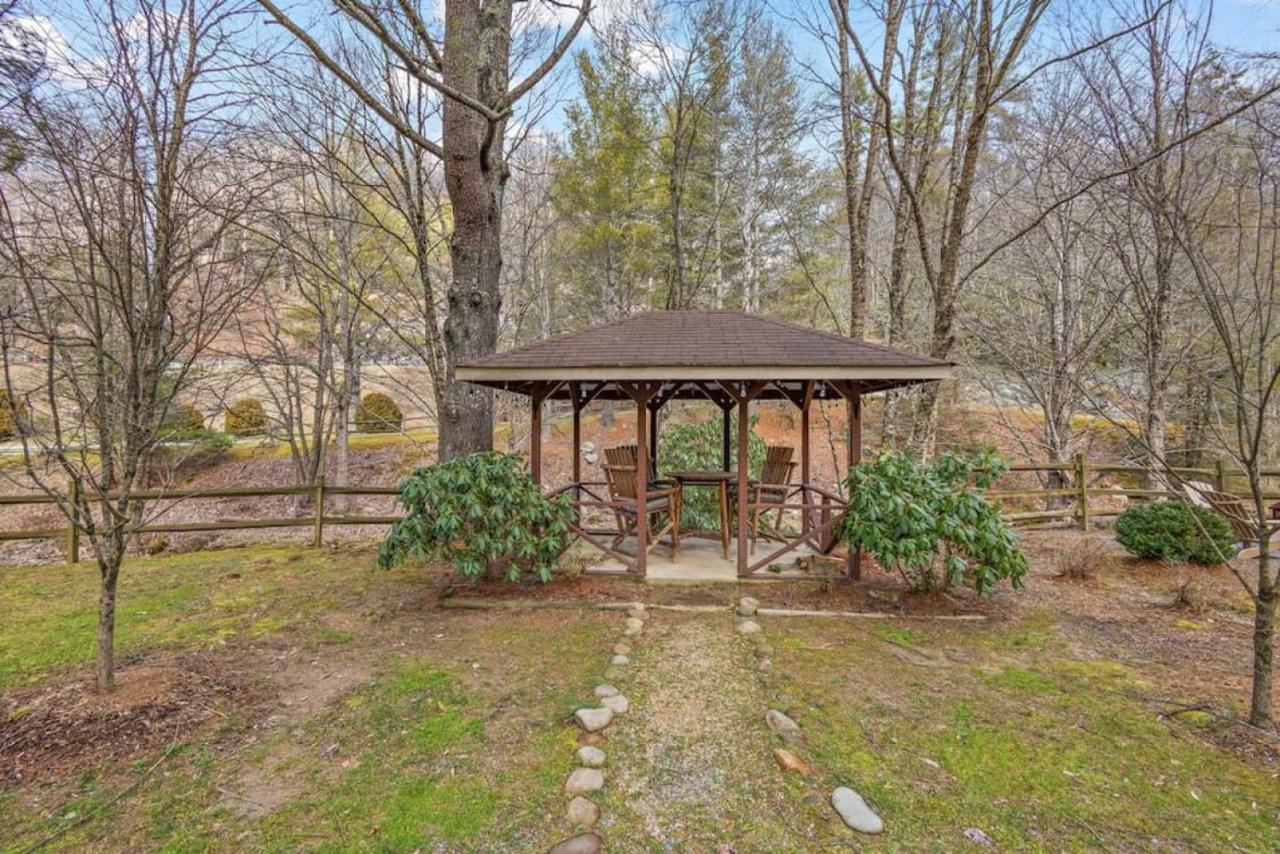 Log Cabin On Peaceful River Blowing Rock Exterior photo